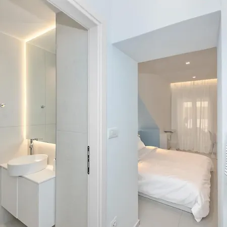 Апартаменты αthena 3 *